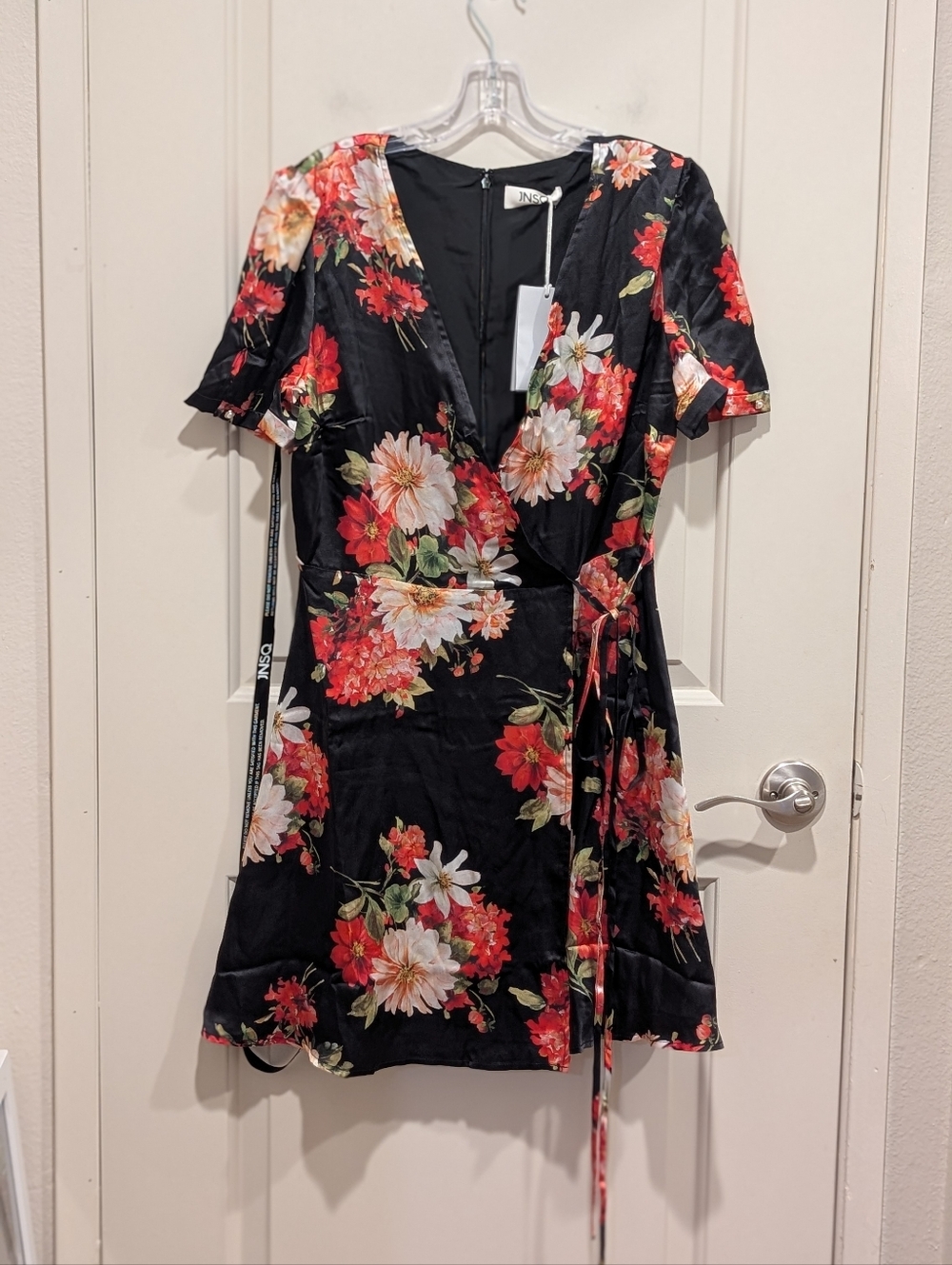 JNSQ Mulberry Silk Floral Wrap Dress - Black with Red & Cream Blooms Size 10